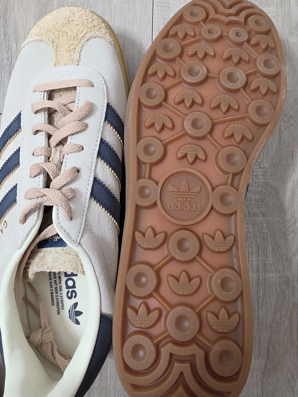 NWOB Adidas Originals Gazelle Bold sneakers in cream and navy - Picture 10 of 10